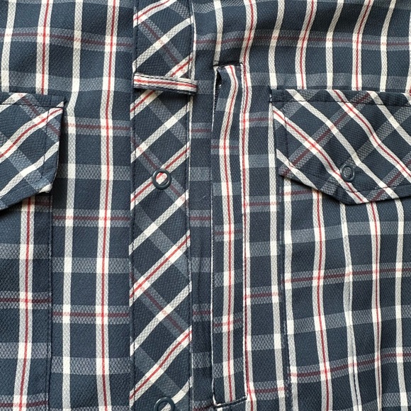 Kathmandu long sleeve snap button - Picture 4 of 10